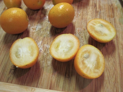cut kumquats in half